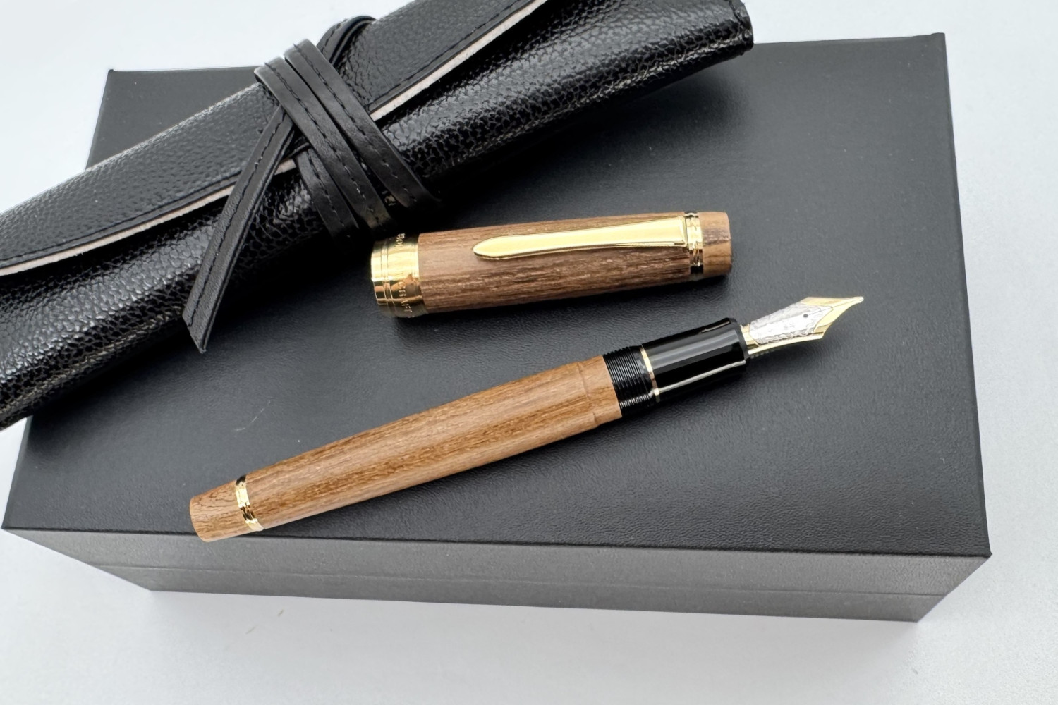 PilotCustomEnjuWoodFP_A